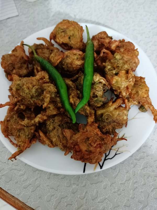 Kanda bhaji Recipe: - स्वादिष्ट और परफेक्ट कांदा भजी बनाने का आसान ...